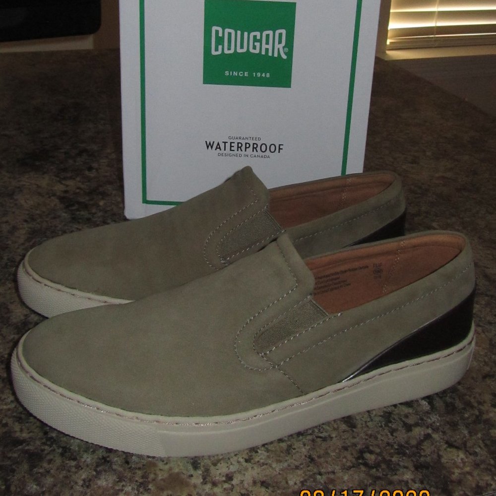 Women's Cougar Waterproof Shoes Size 10 M